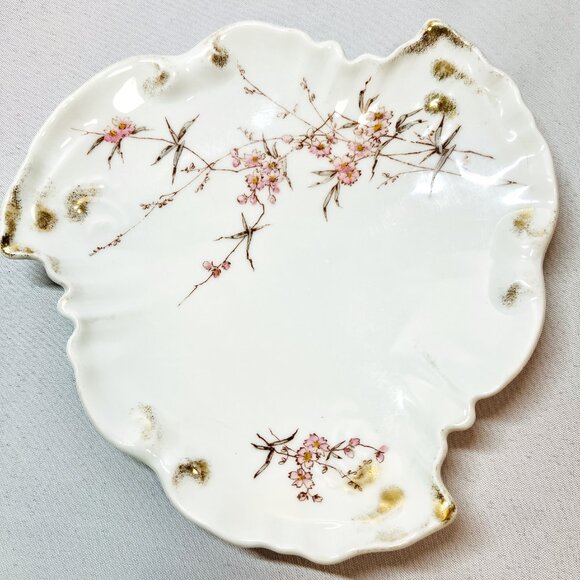 Elegant Antique Gold Trim Pink Floral Embossed Vanity Tray Early 20th Century 8" - Picture 6 of 9